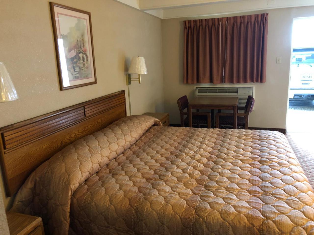Relax Inn Ruston Bagian luar foto
