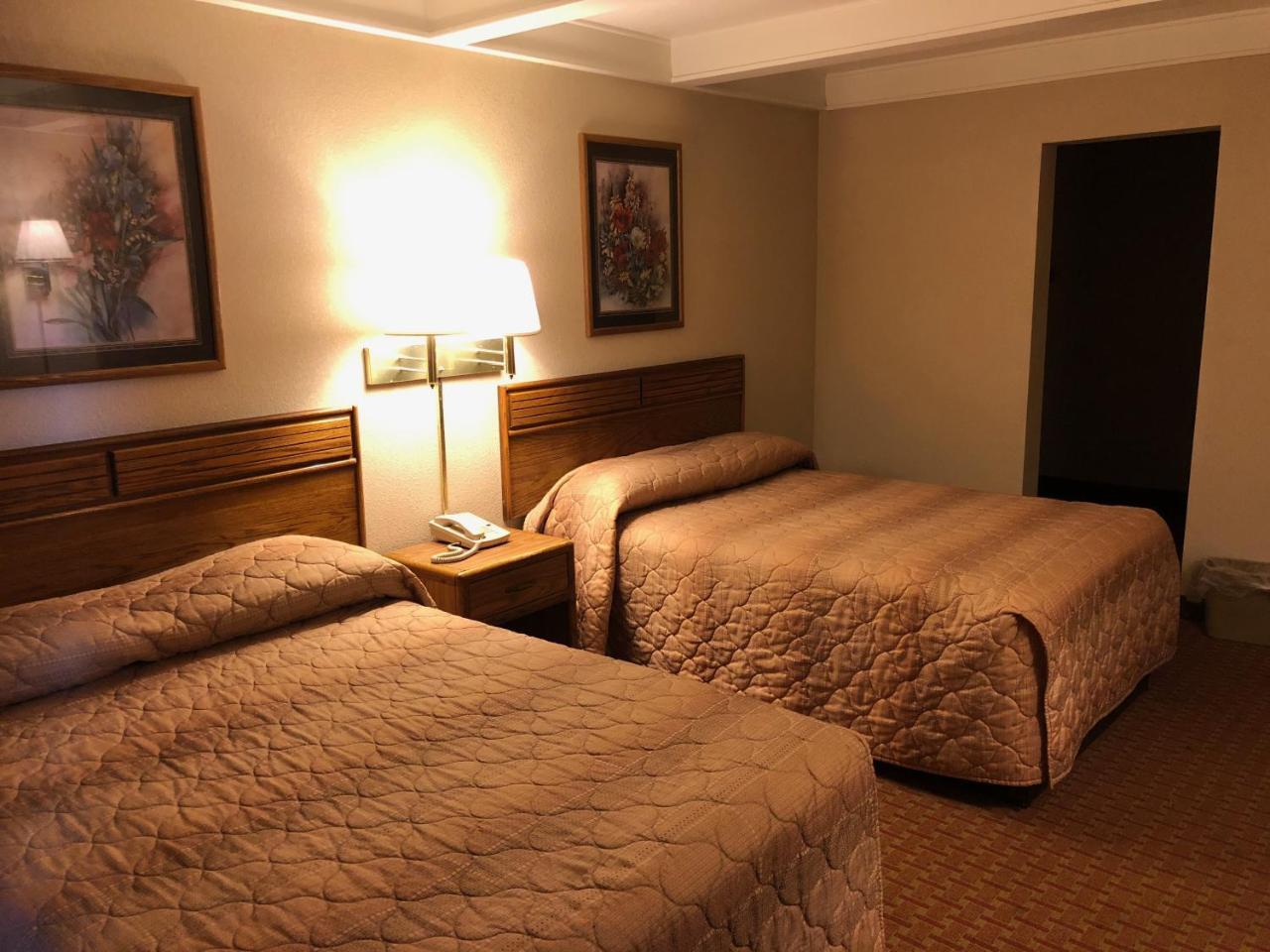Relax Inn Ruston Bagian luar foto